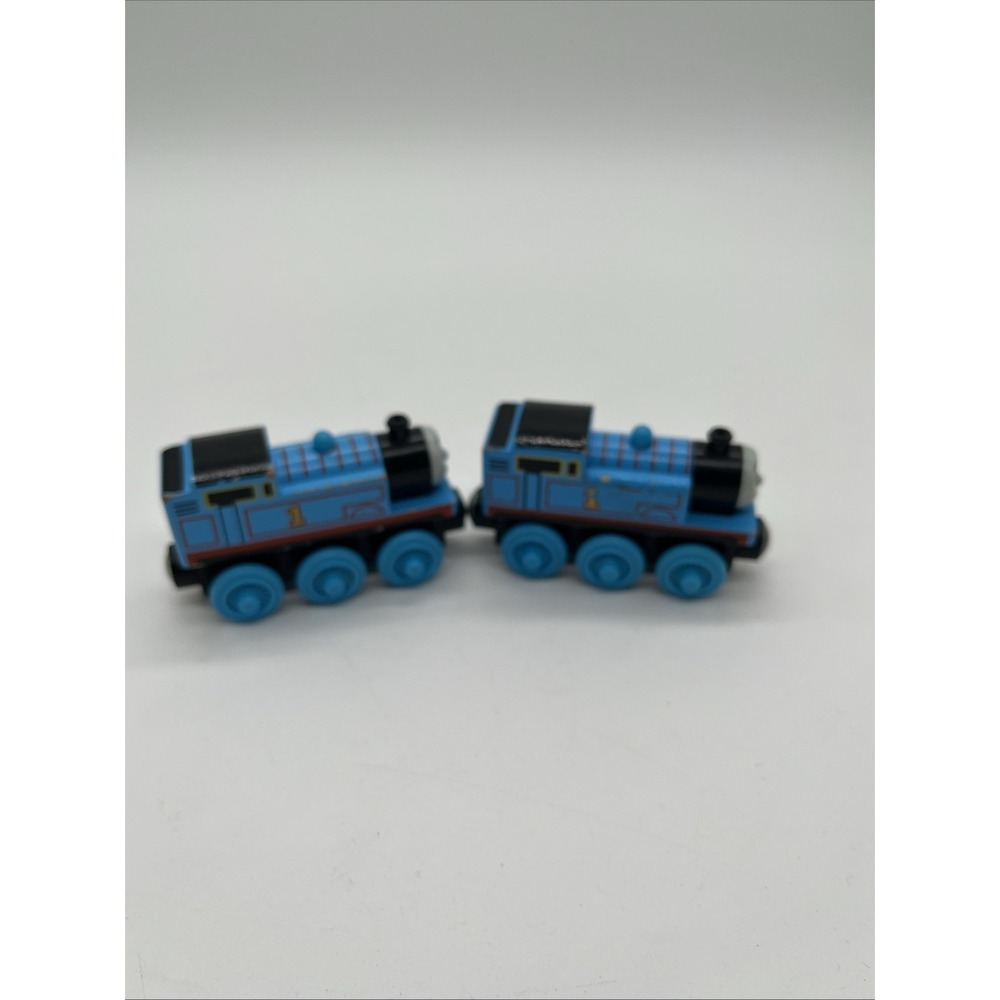 2 Thomas the Train And Friends Wooden Railway Tank Engine Y4083 Thomas